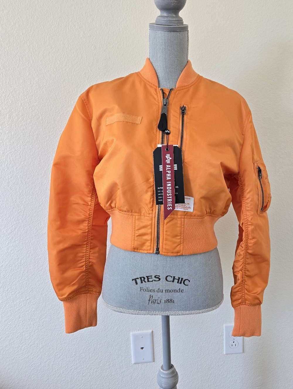 NWT Alpha Industries x Urban Outfitters Bomber Jacket L-2B CROPPED GEN II XS